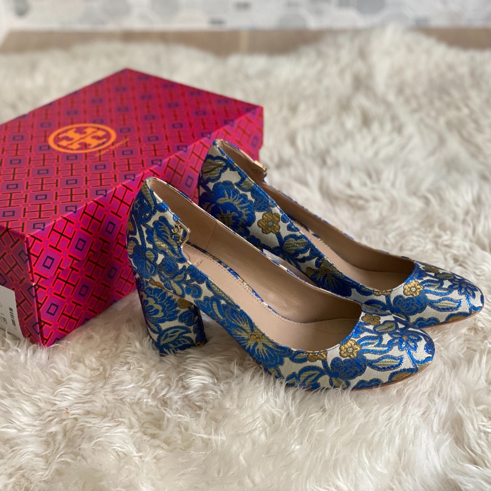 Tory Burch floral pumps - new in box
